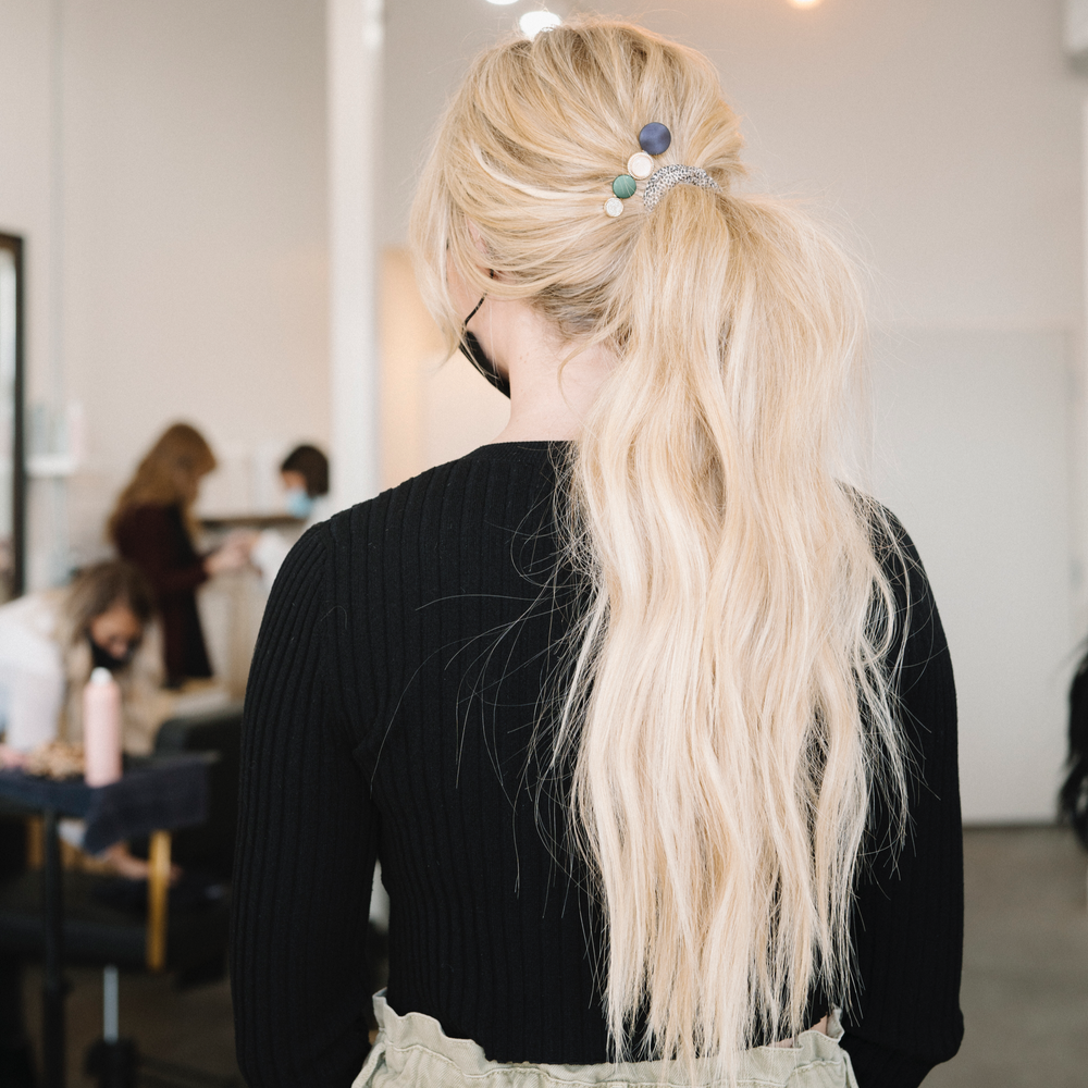3 Hairstyles for Your Holiday Instagram Pictures